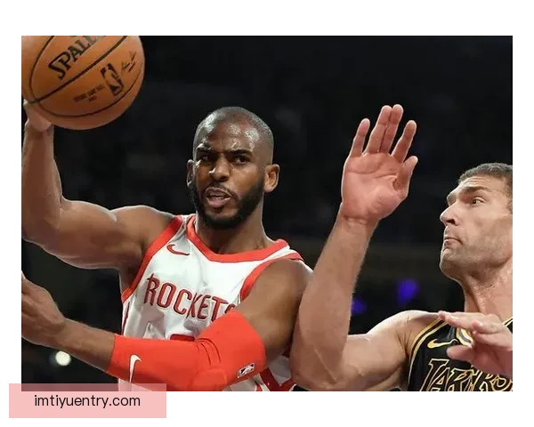 卡鲁索抢水壶失败哈特机智躲闪反而泼水前队友全程笑翻